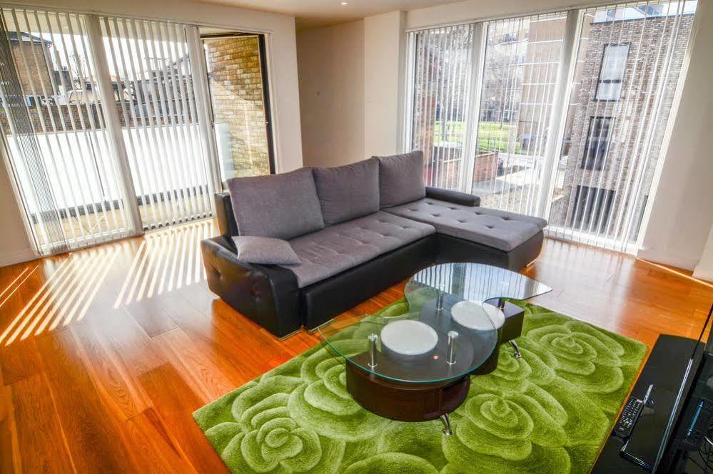 Apartment Wharf - Cambridge Av لندن المظهر الخارجي الصورة