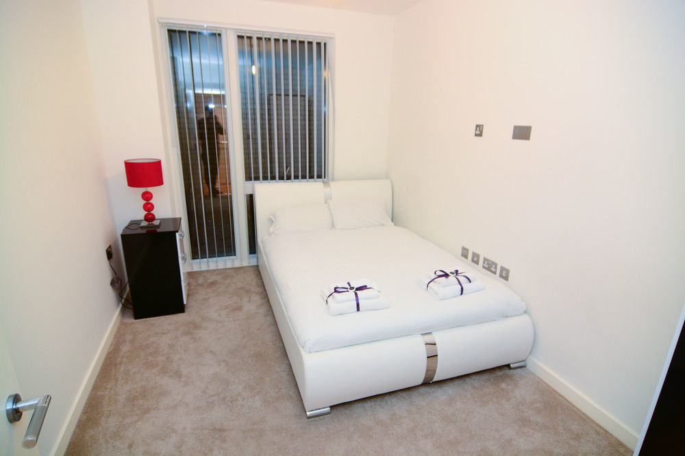 Apartment Wharf - Cambridge Av لندن المظهر الخارجي الصورة