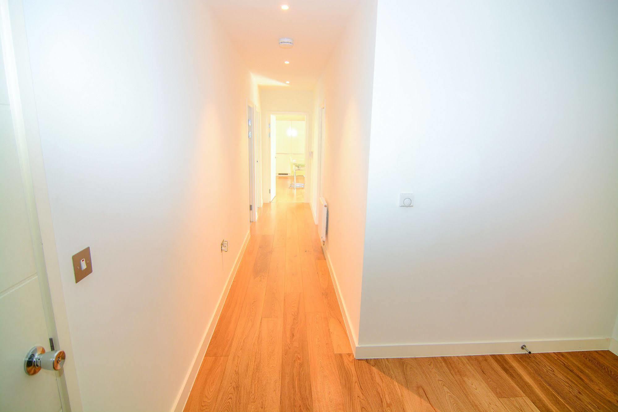 Apartment Wharf - Cambridge Av لندن المظهر الخارجي الصورة