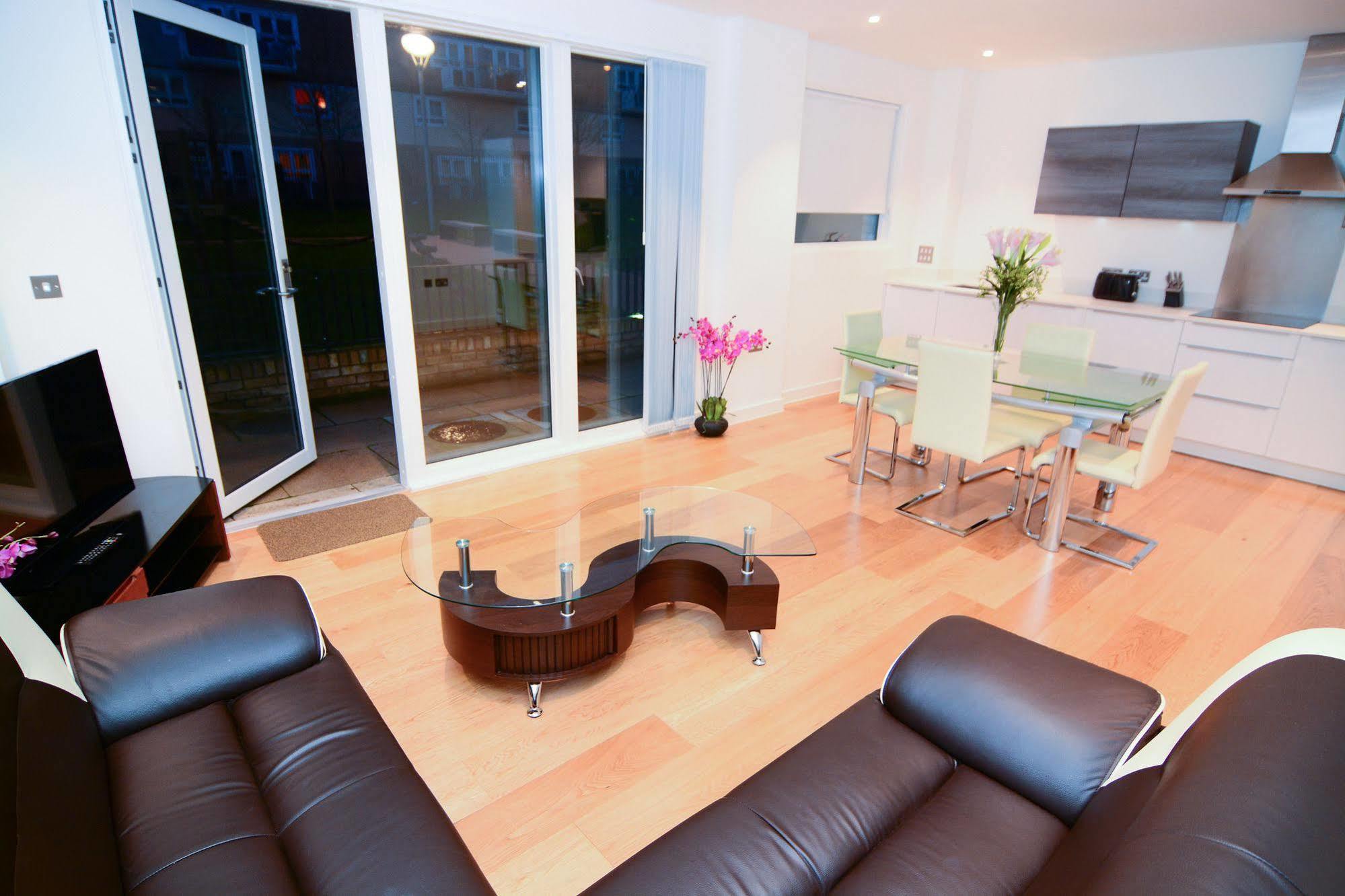Apartment Wharf - Cambridge Av لندن المظهر الخارجي الصورة
