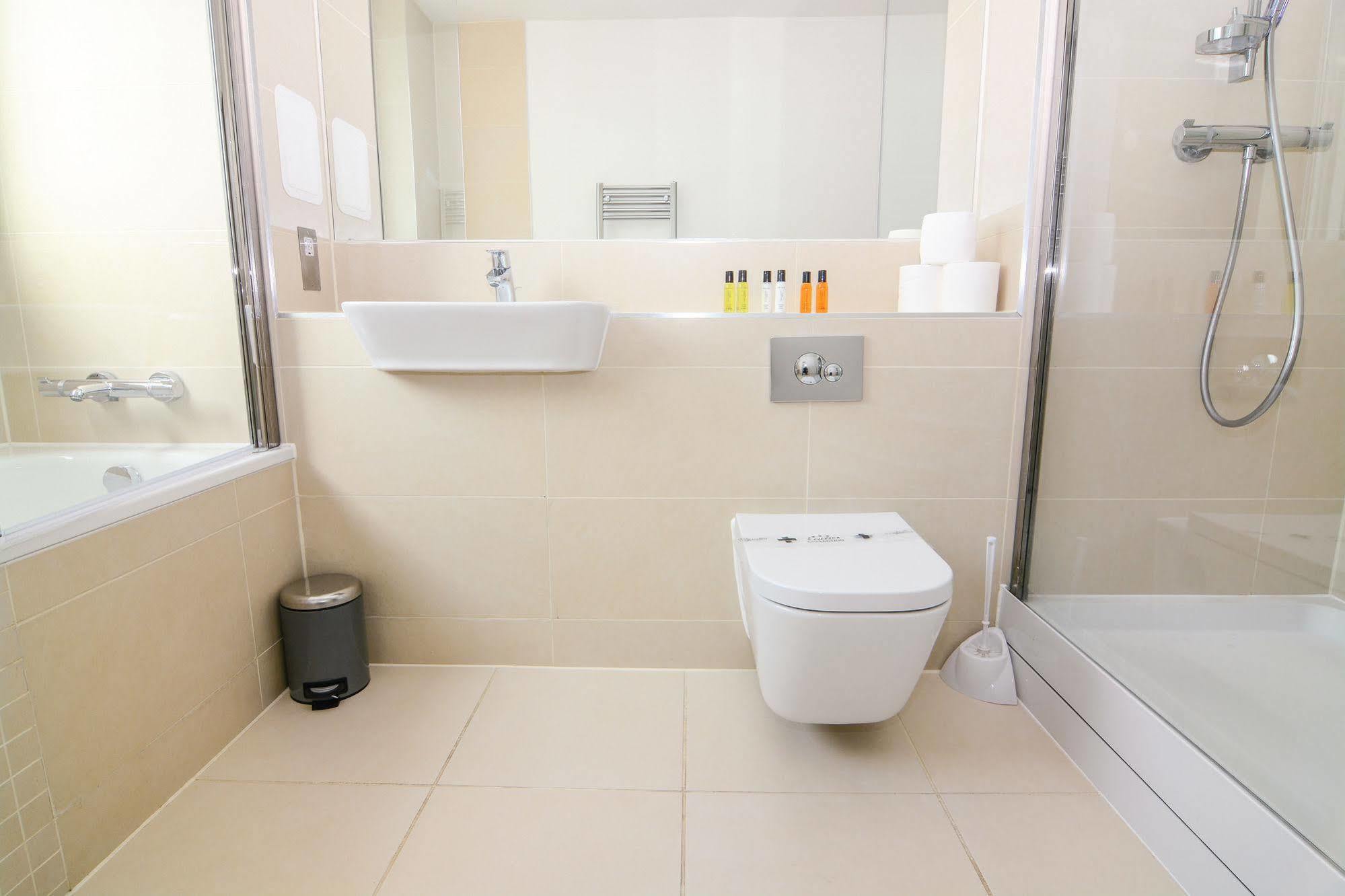 Apartment Wharf - Cambridge Av لندن المظهر الخارجي الصورة