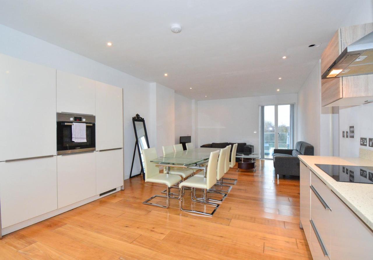 Apartment Wharf - Cambridge Av لندن المظهر الخارجي الصورة